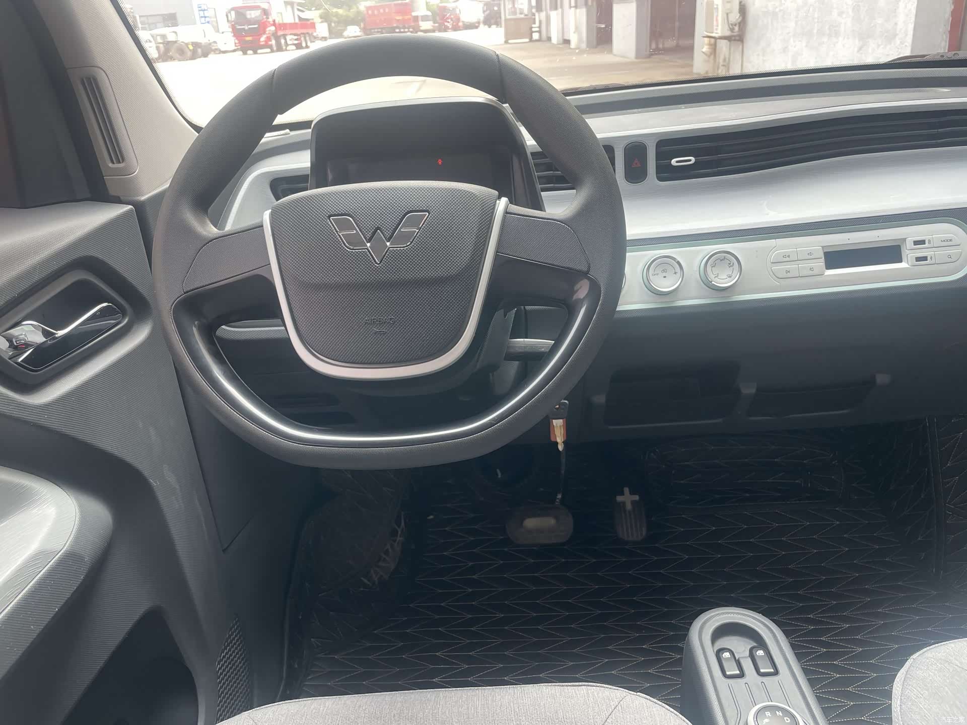 Wuling MINIEV, 2022 7
