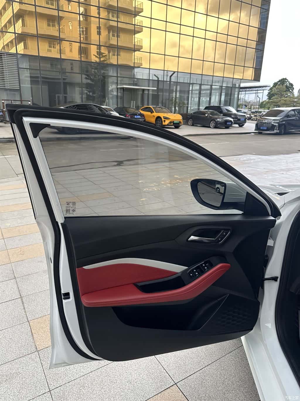 MG MG5, 2021 11
