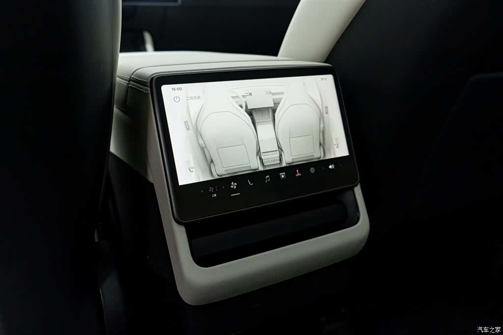 Tesla Model Y, 2025 23