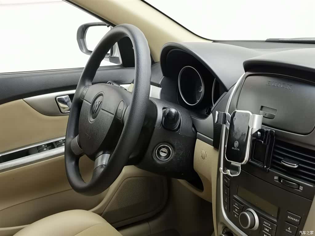 Buick 1.6LX-AT, 2013 22