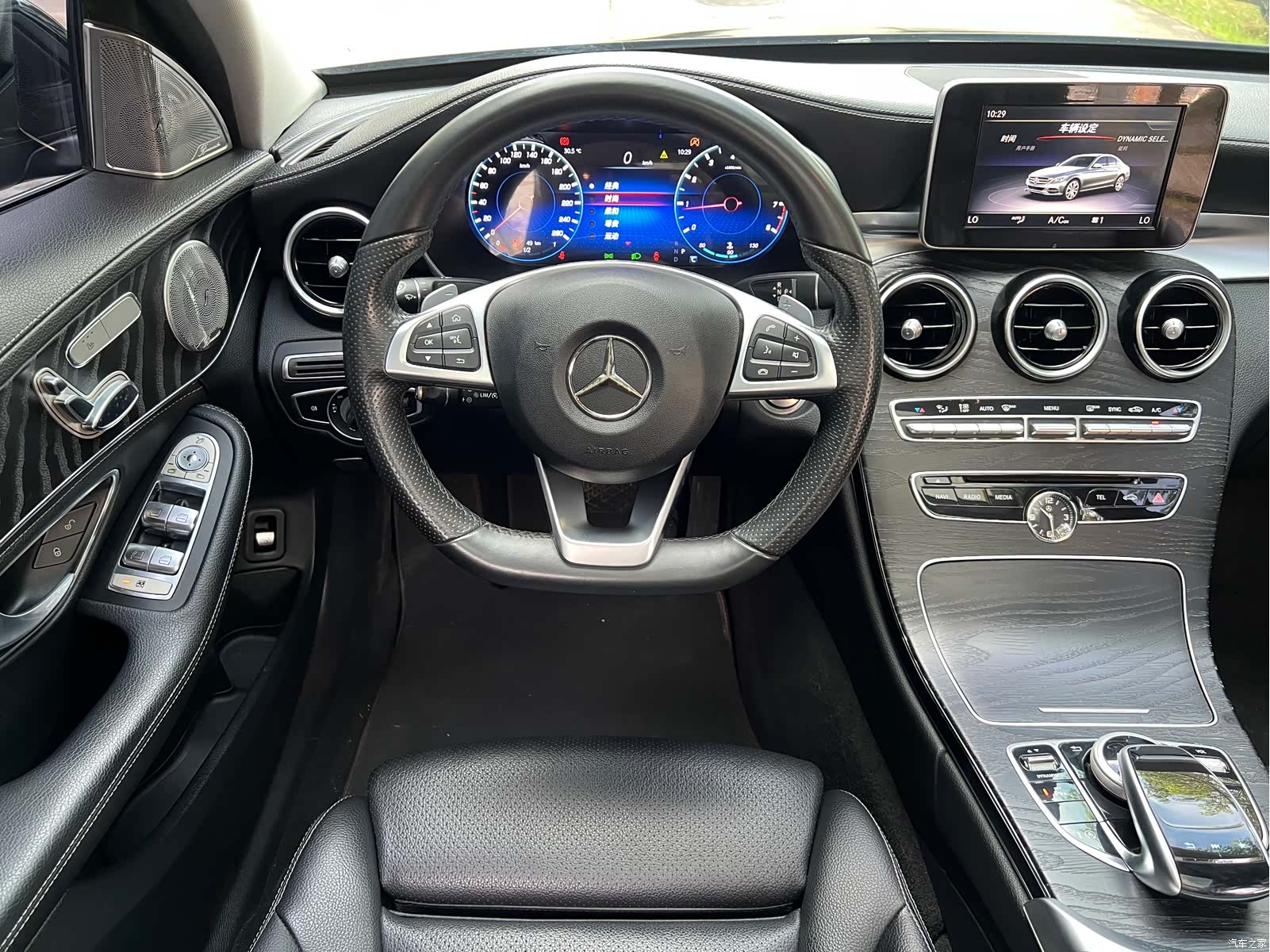 Mercedes-Benz C-Class, 2018 12