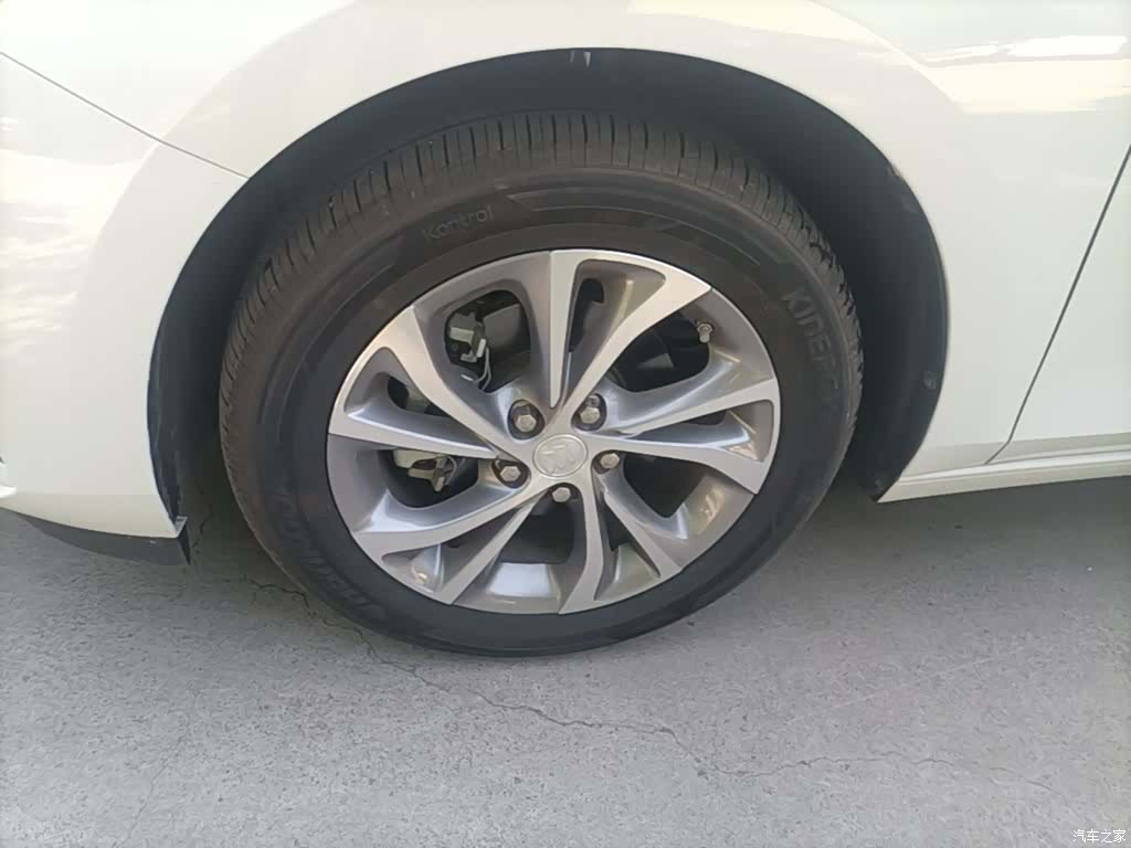 Buick Verano, 2022 23