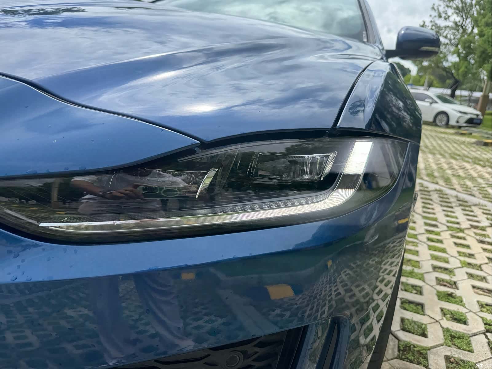 Land Rover XEL, 2022 16