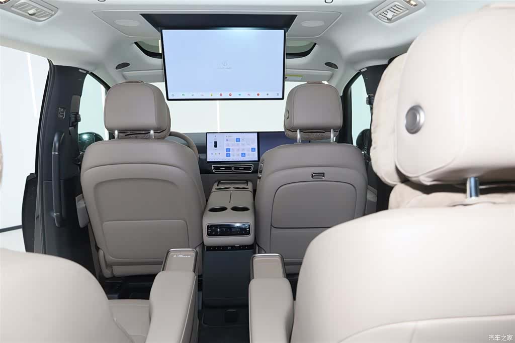 Li Auto MEGA, 2025 26