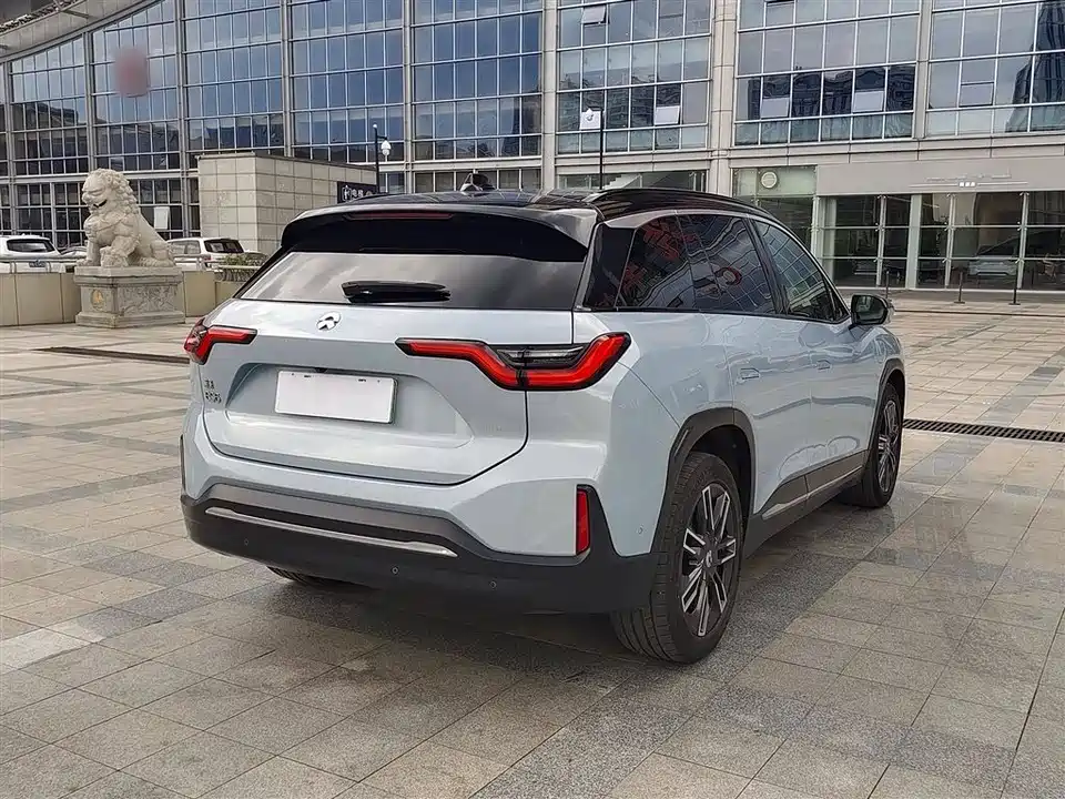 NIO ES6