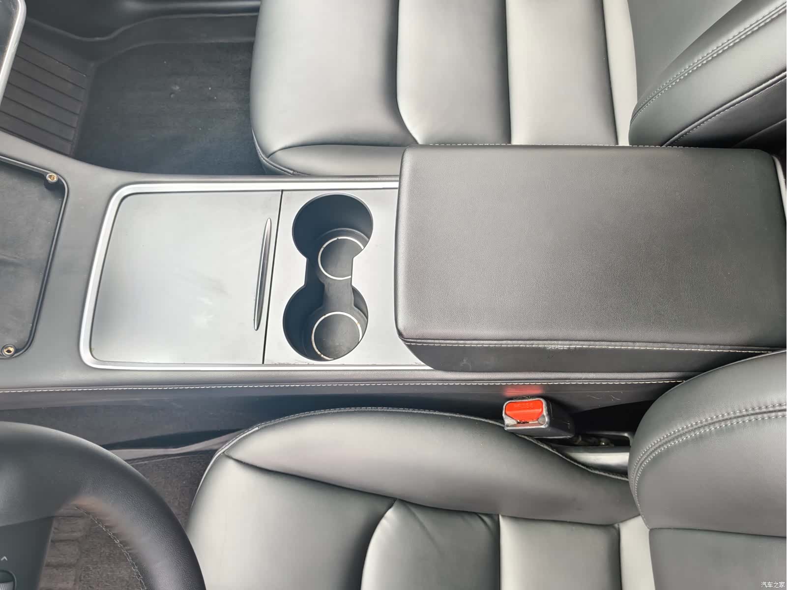 Tesla Model Y, 2021 10