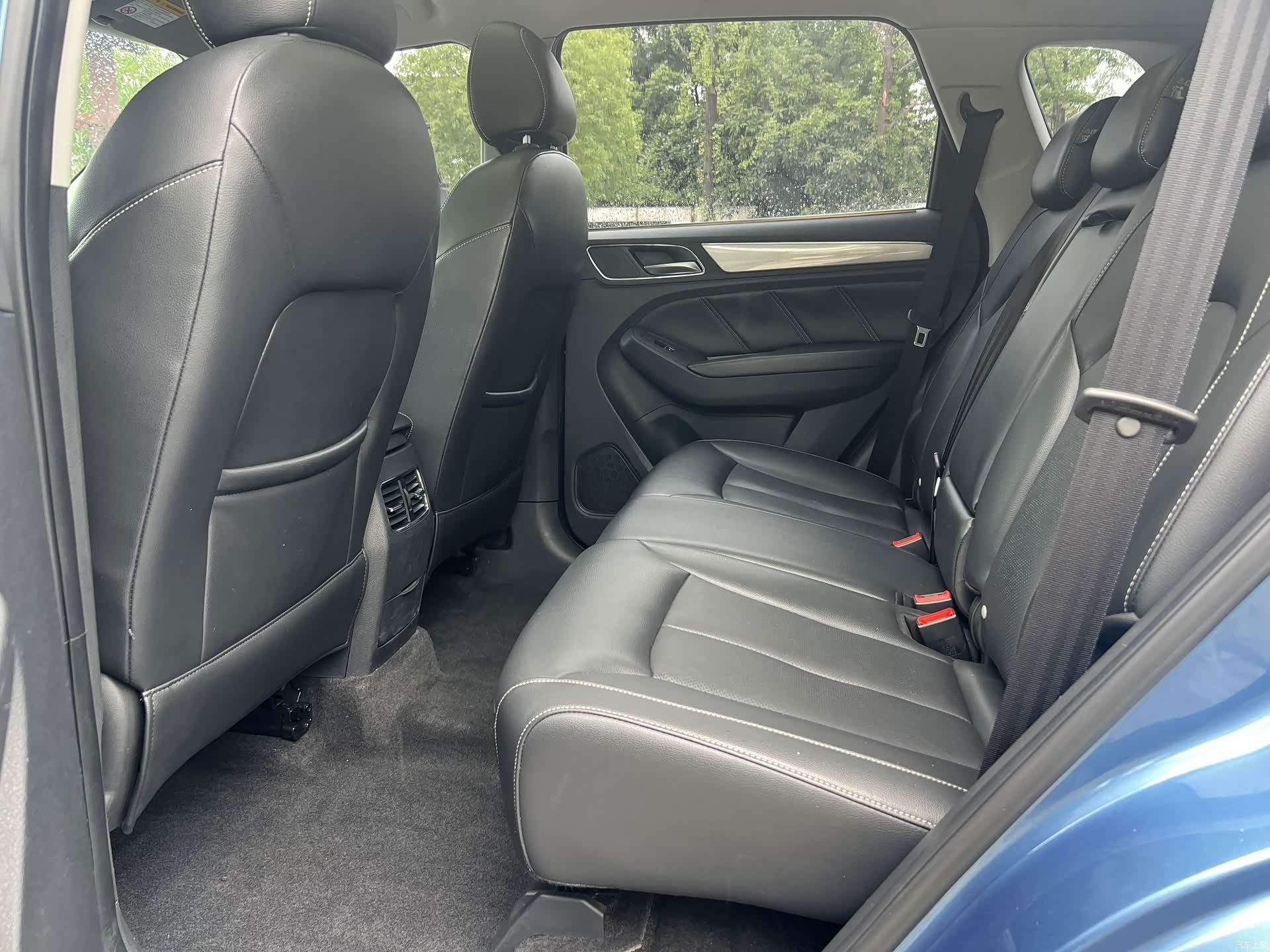 Roewe RX5, 2017 8