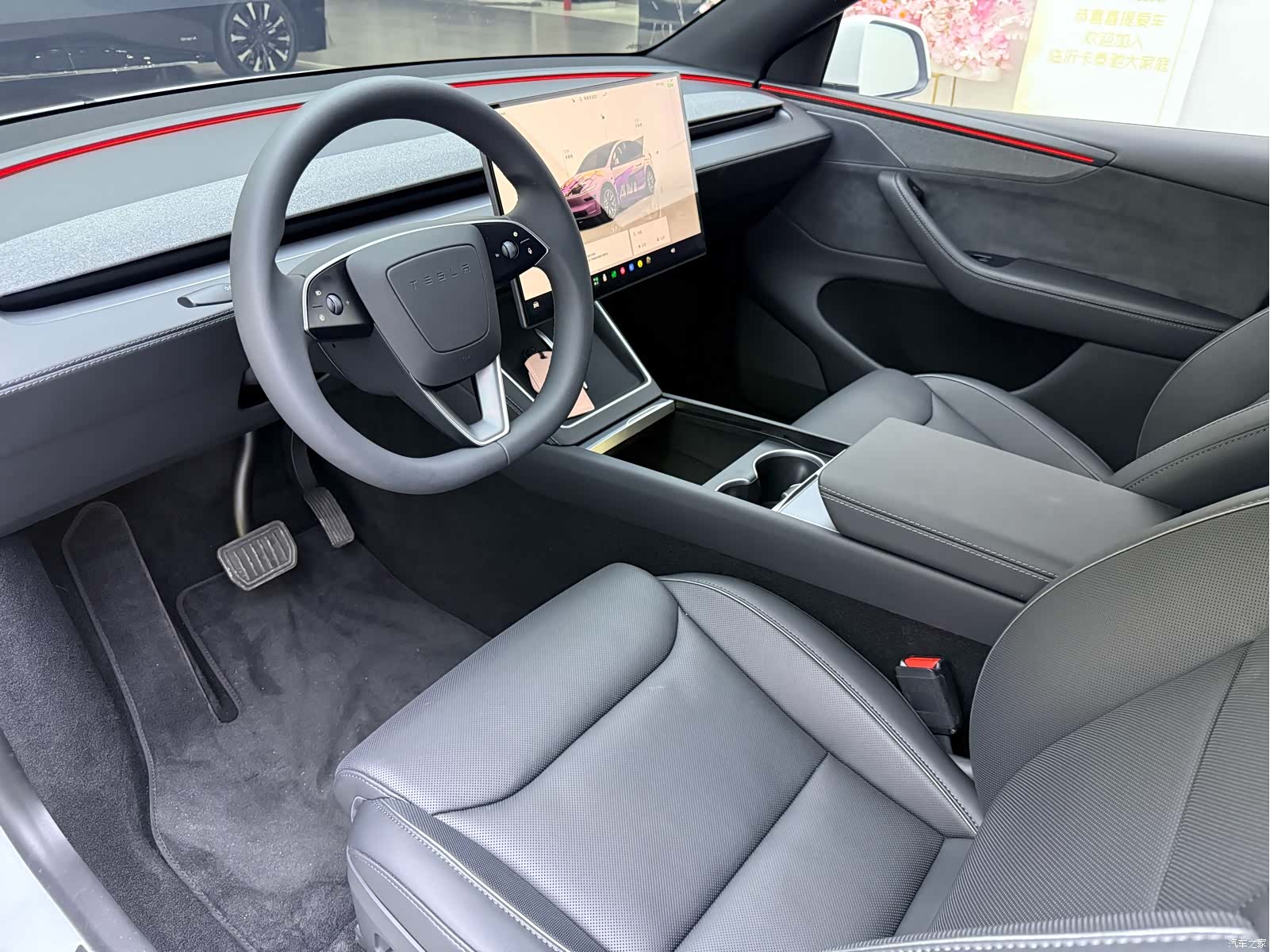 Tesla Model Y, 2026 8