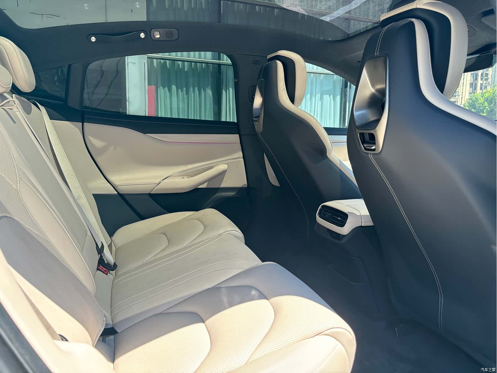Xiaomi SU7, 2025 14