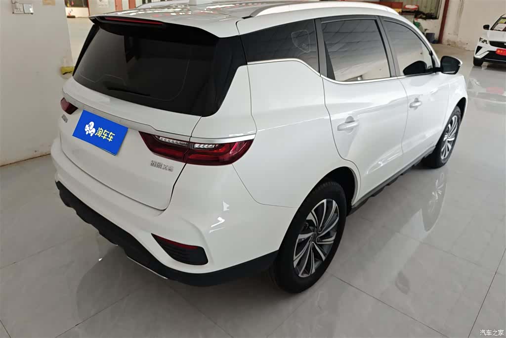 Geely X6, 2021 3