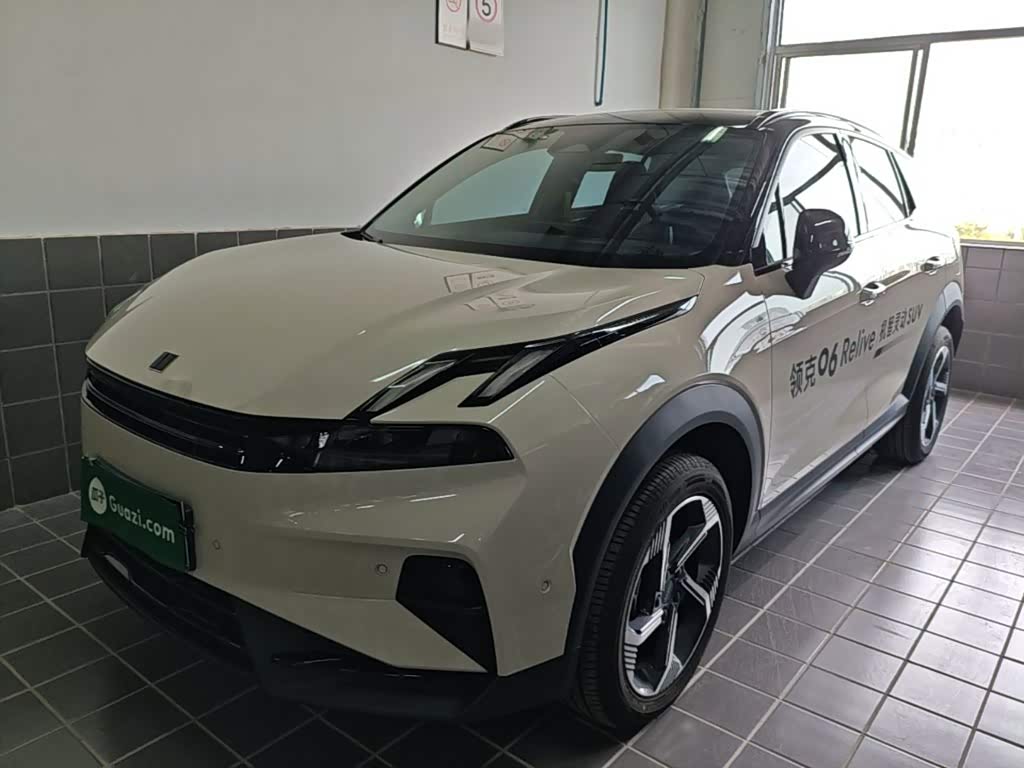 Lynk & Co 06