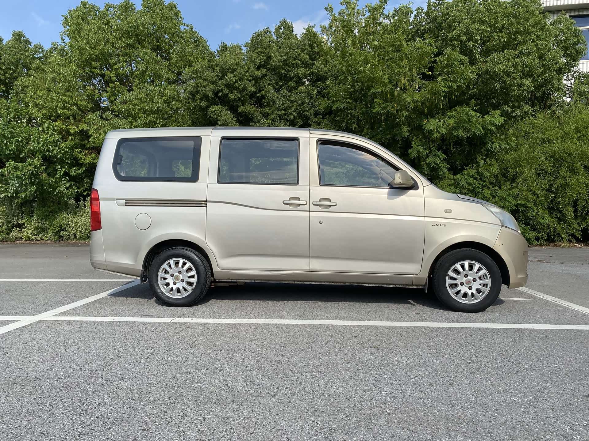 Wuling V, 2015 12
