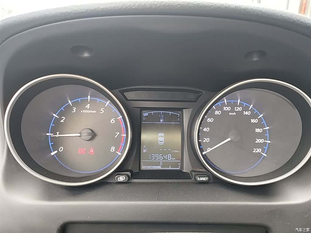 DongFeng X5, 2015 12