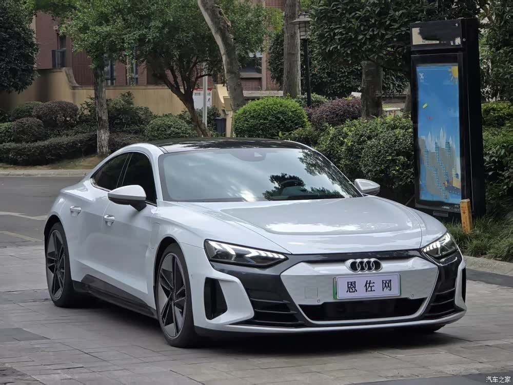 Audi e-tron, 2024 3