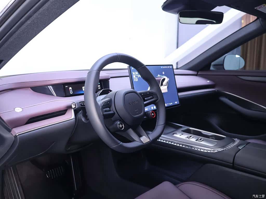 Xiaomi SU7, 2025 11