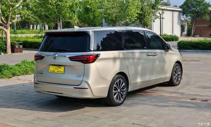 Buick GL8, 2022 4