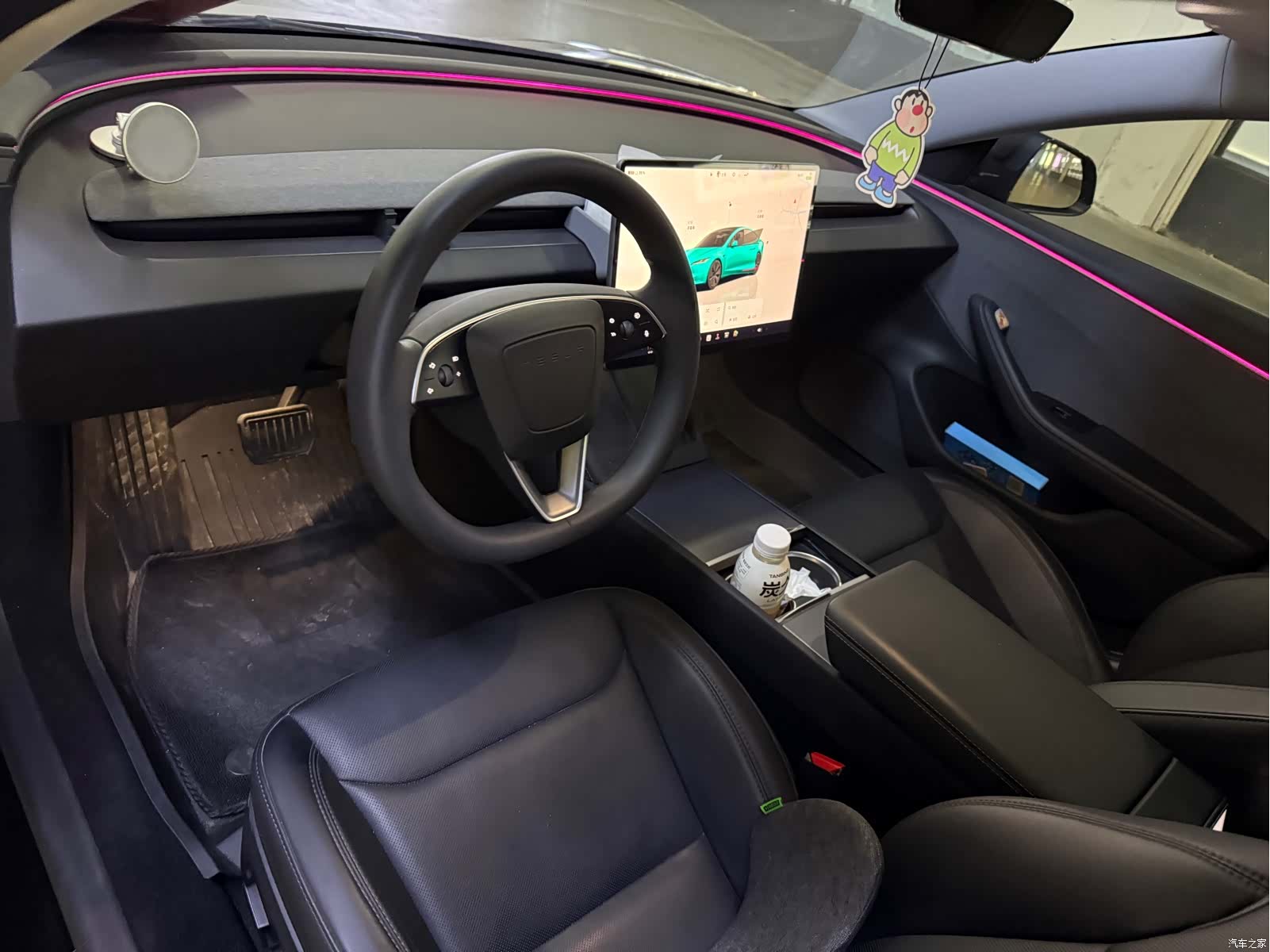 Tesla Model 3, 2025 3