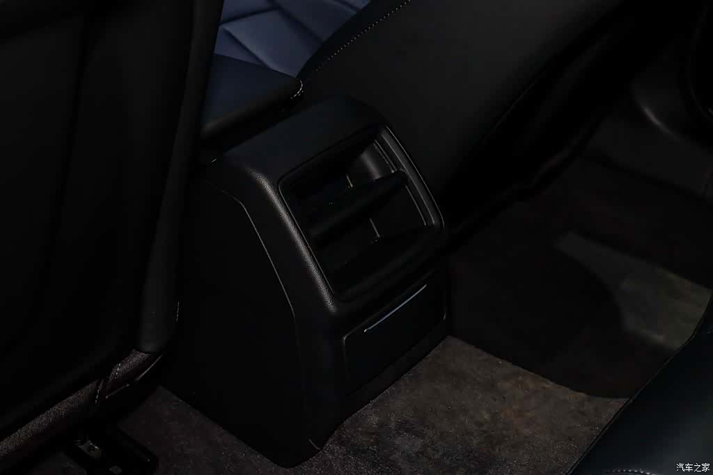 Audi A4L, 2023 10