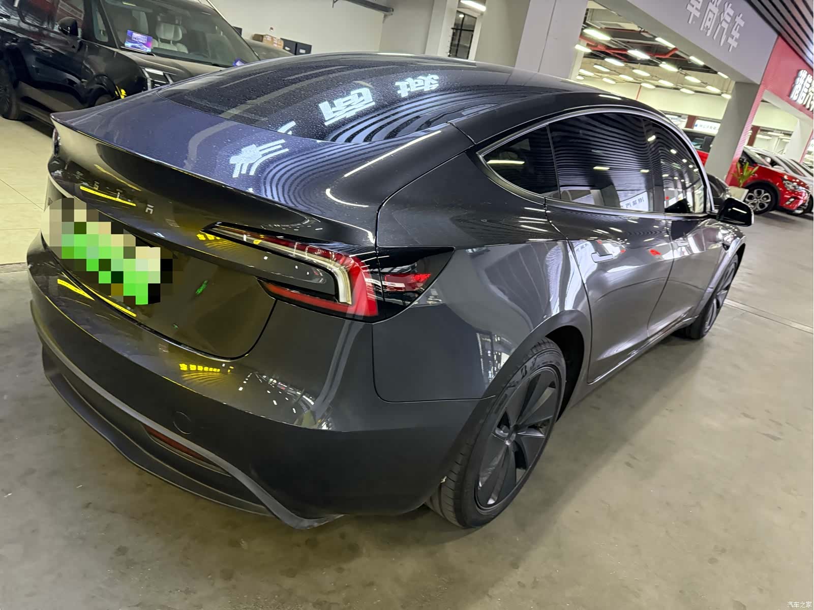 Tesla Model 3, 2025 16