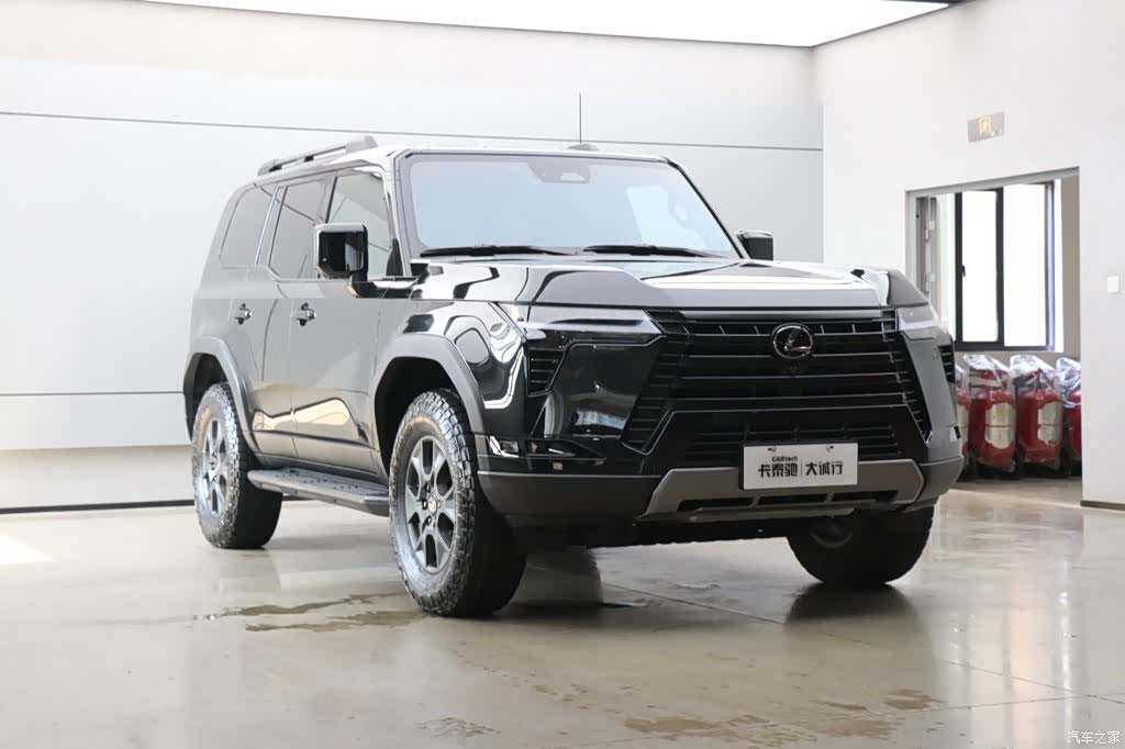 Lexus GX, 2025 30