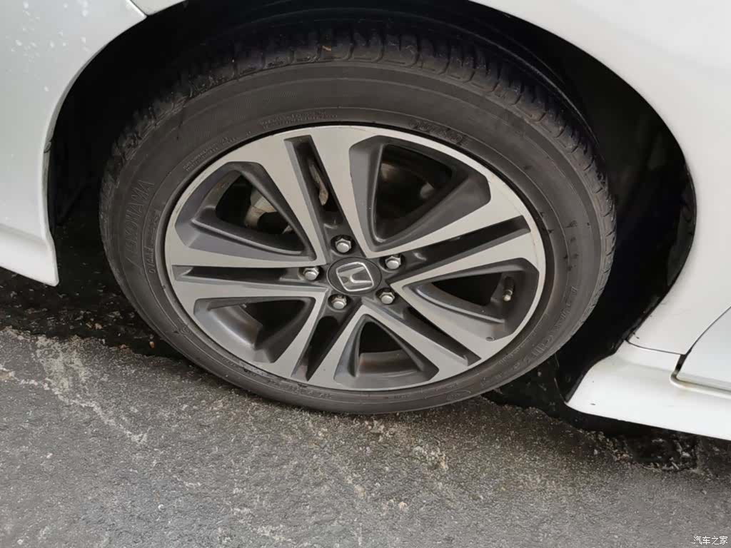 Honda Jade, 2016 23
