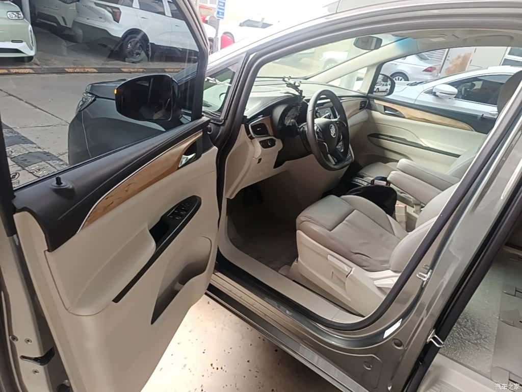 Buick GL8, 2018 16