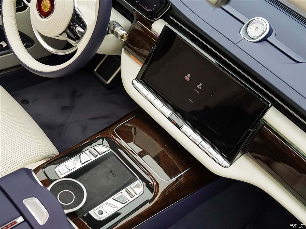 Hongqi Guoya, 2025 21