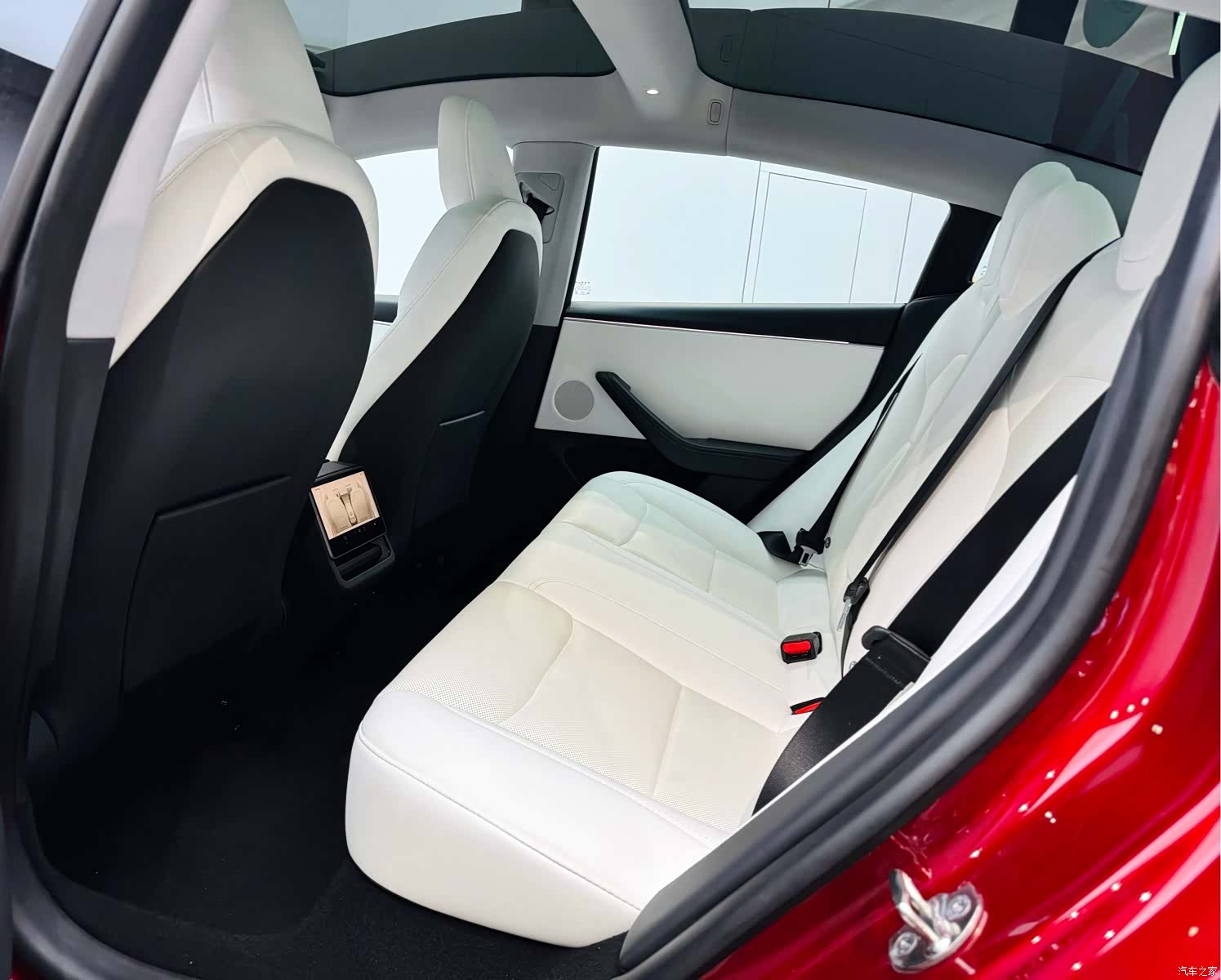 Tesla Model 3, 2023 10