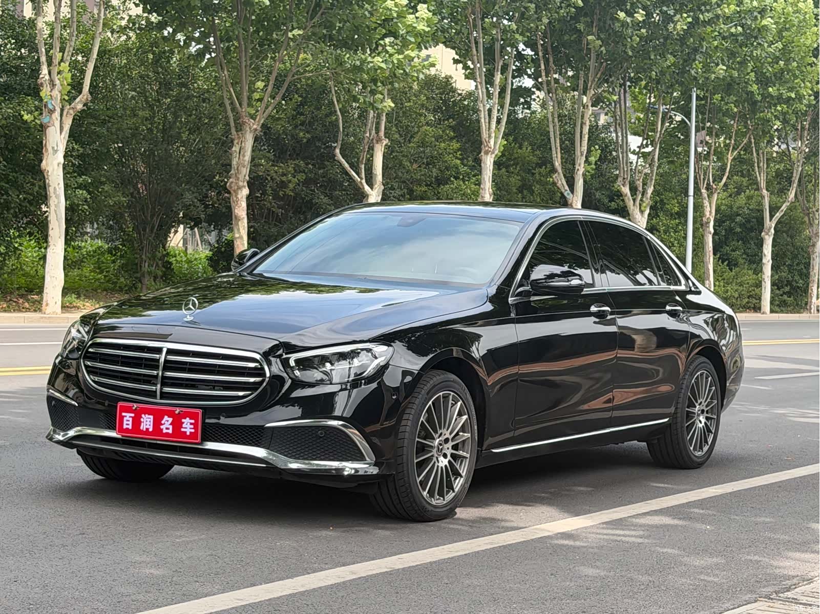 Mercedes-Benz E-Class, 2023 3