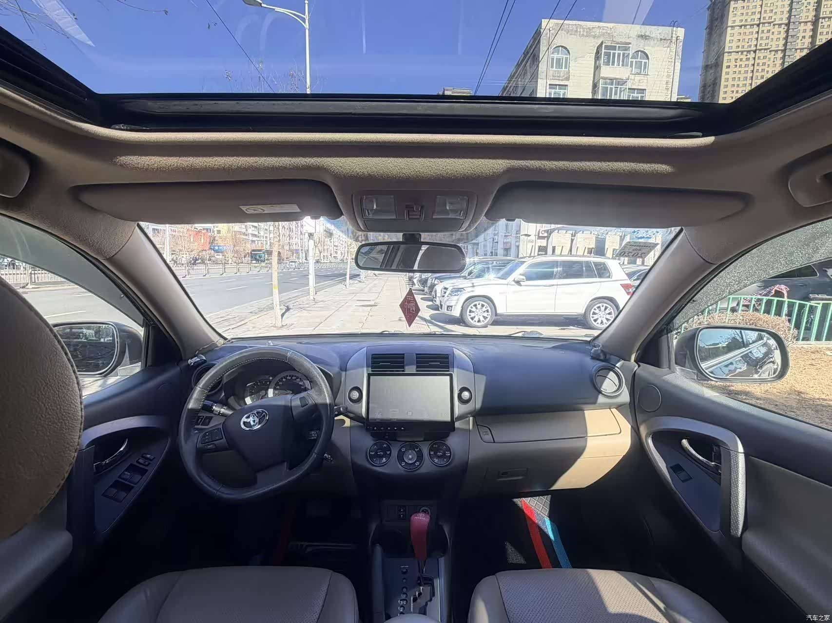 Toyota RAV4, 2013 9