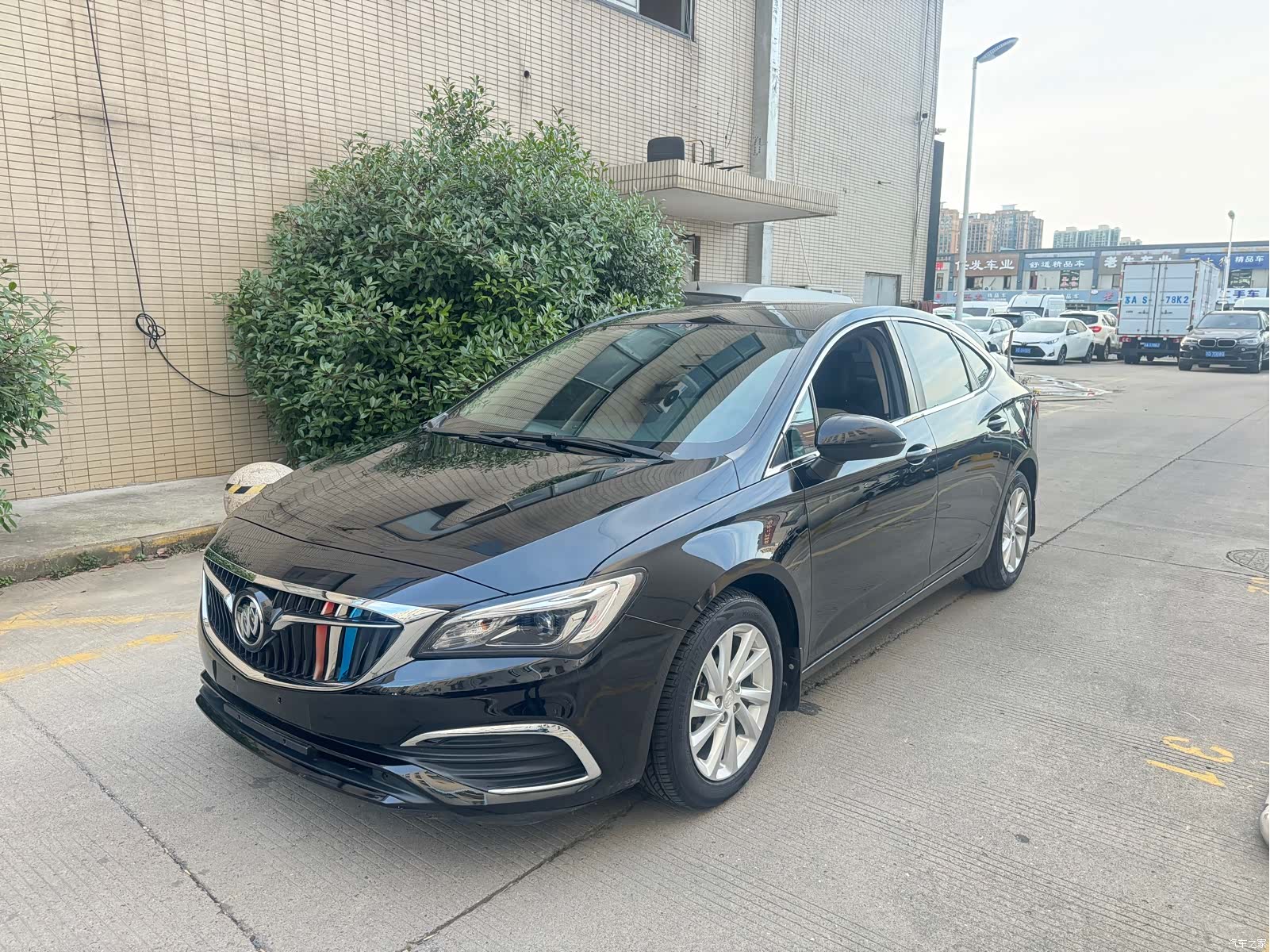 Buick Verano, 2019 1