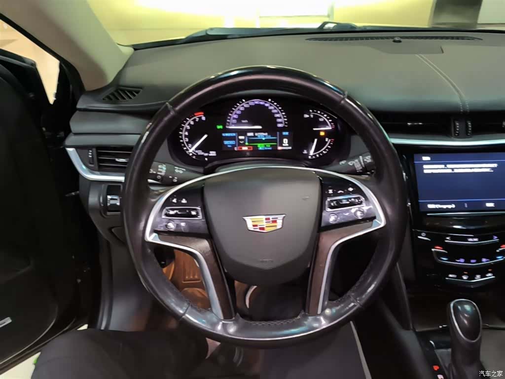 Cadillac XTS, 2018 11