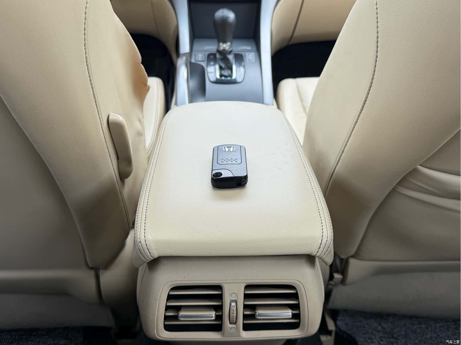 Honda Spirior, 2010 15