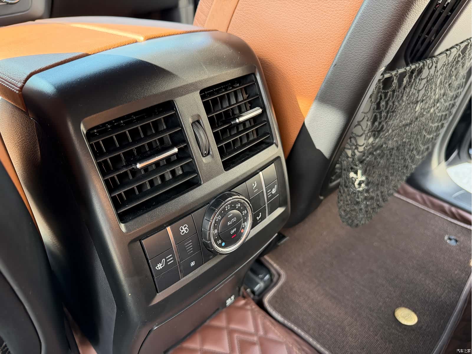 Mercedes-Benz GLS, 2016 13