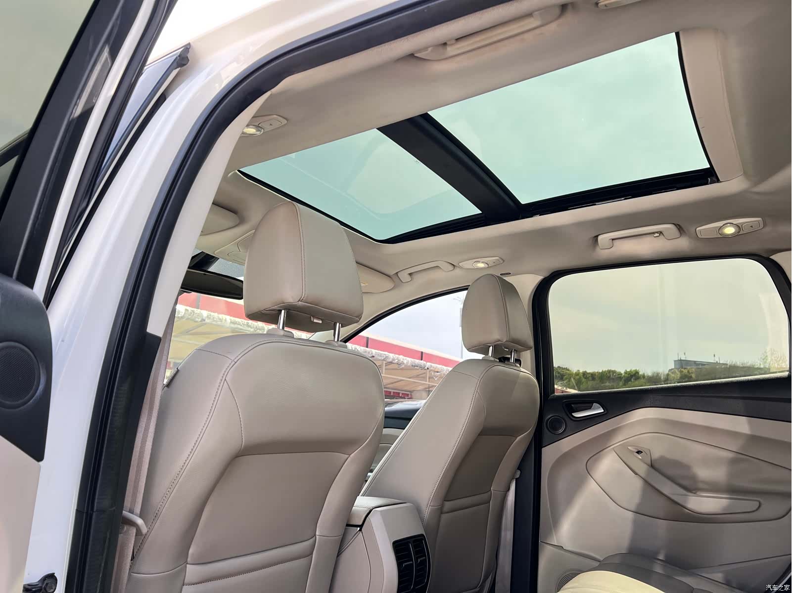 Ford Kuga, 2013 11