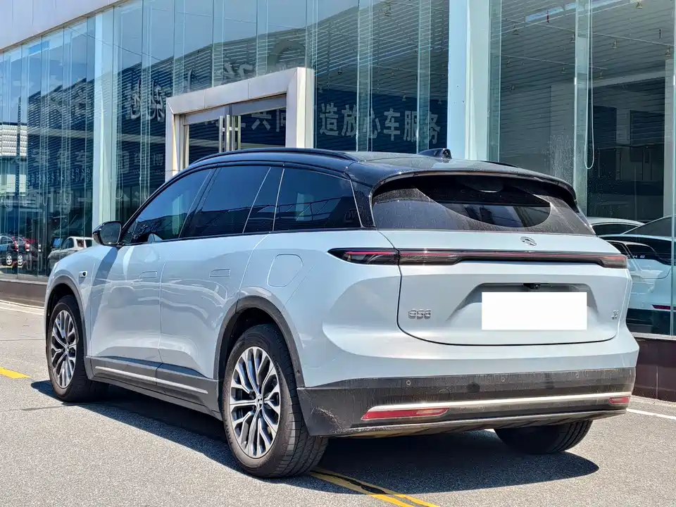 NIO ES6