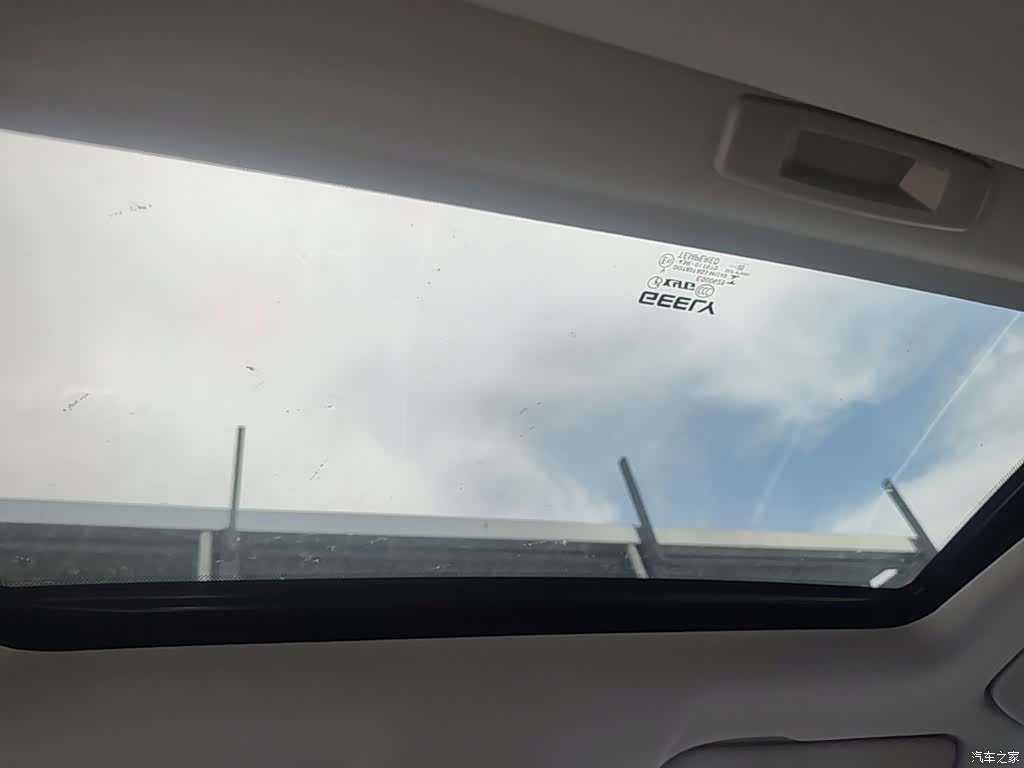 Geely Emgrand, 2025 18