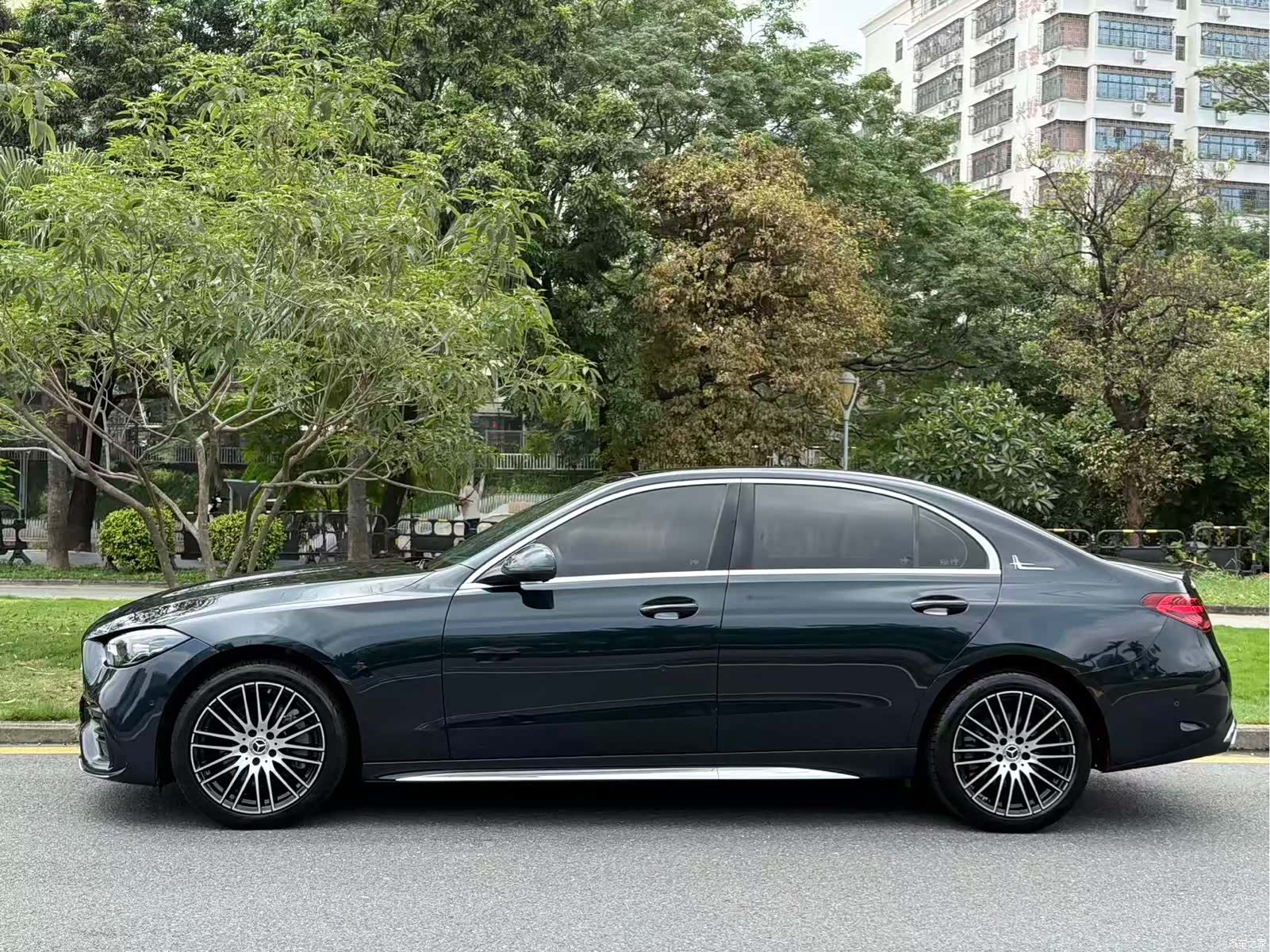 Mercedes-Benz C-Class, 2024 4