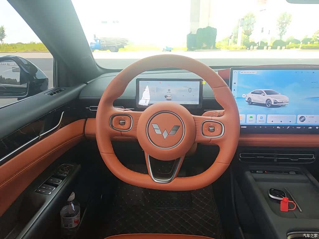 Wuling Starlight, 2025 11