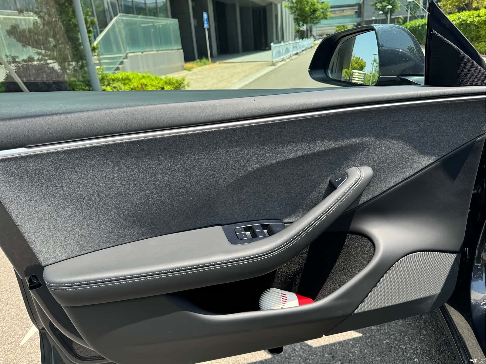Tesla Model 3, 2024 4