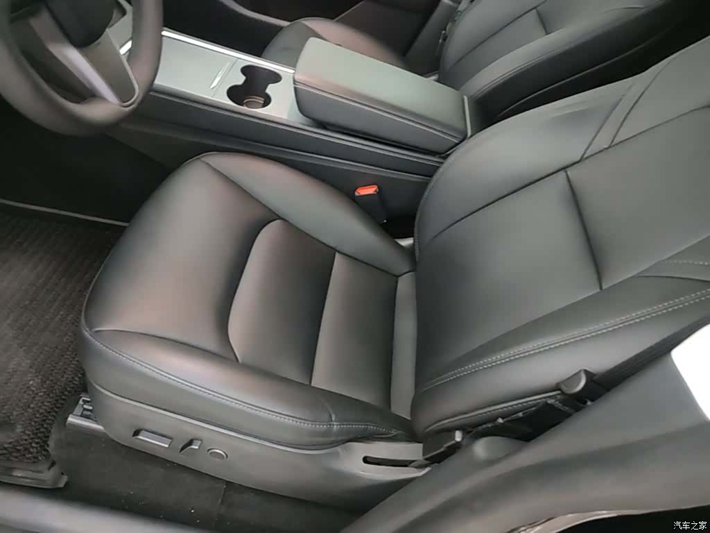 Tesla Model Y, 2022 15