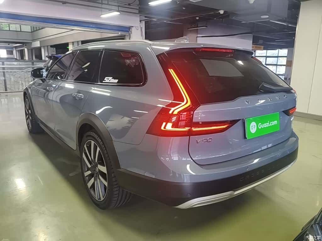 Volvo V90, 2023 все фото