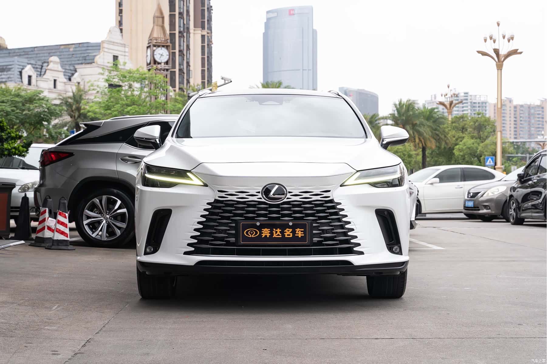 Lexus RX, 2023 2