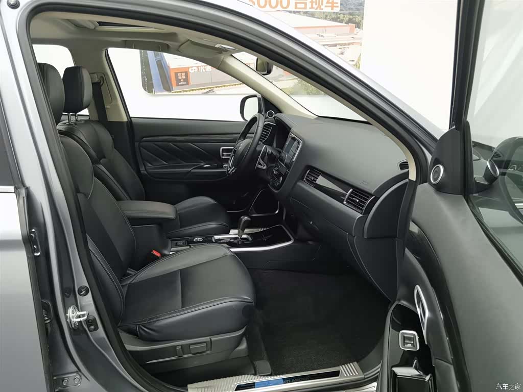 Mitsubishi Outlander, 2020 23