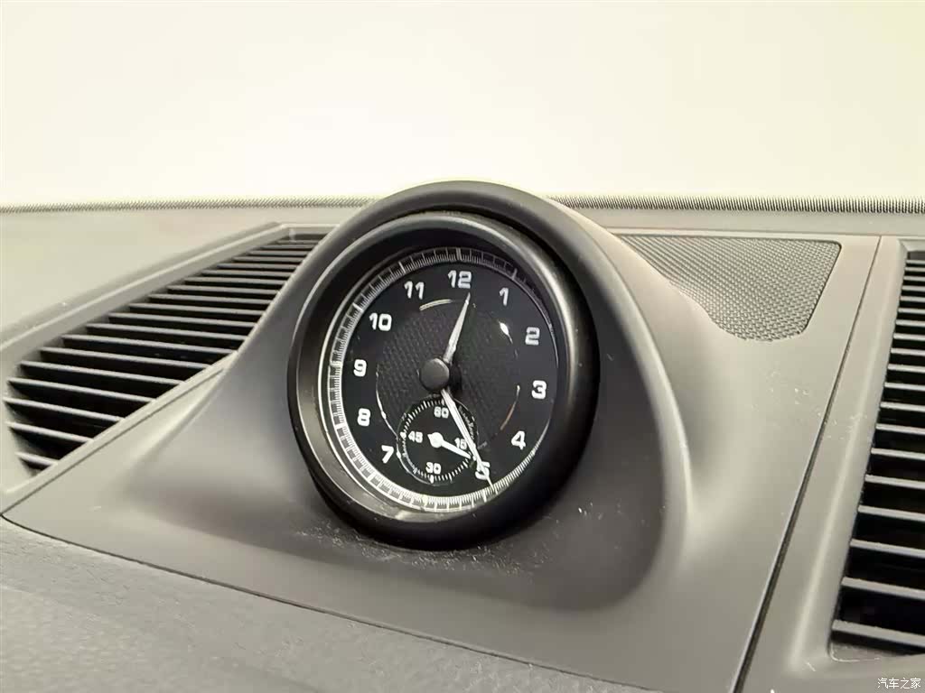 Porsche Macan, 2023 12