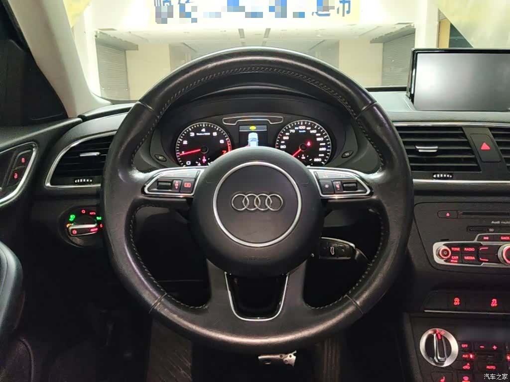 Audi Q3, 2014 11