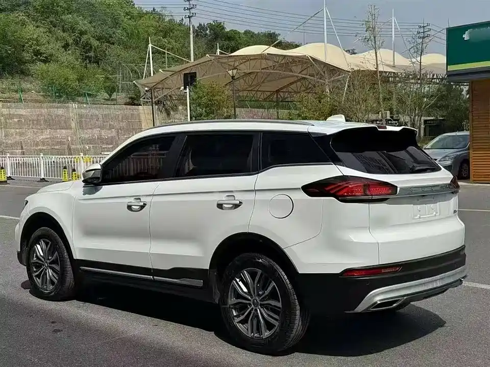 Geely Atlas