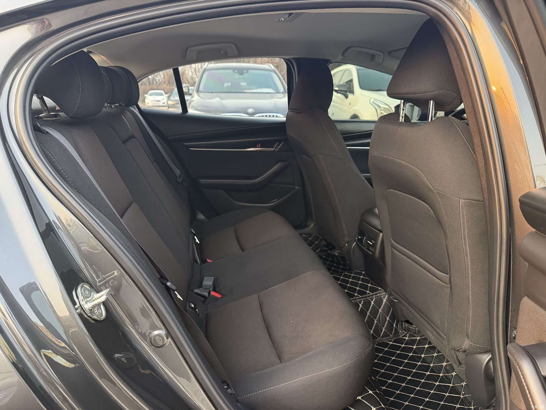 Mazda Mazda3, 2024 8