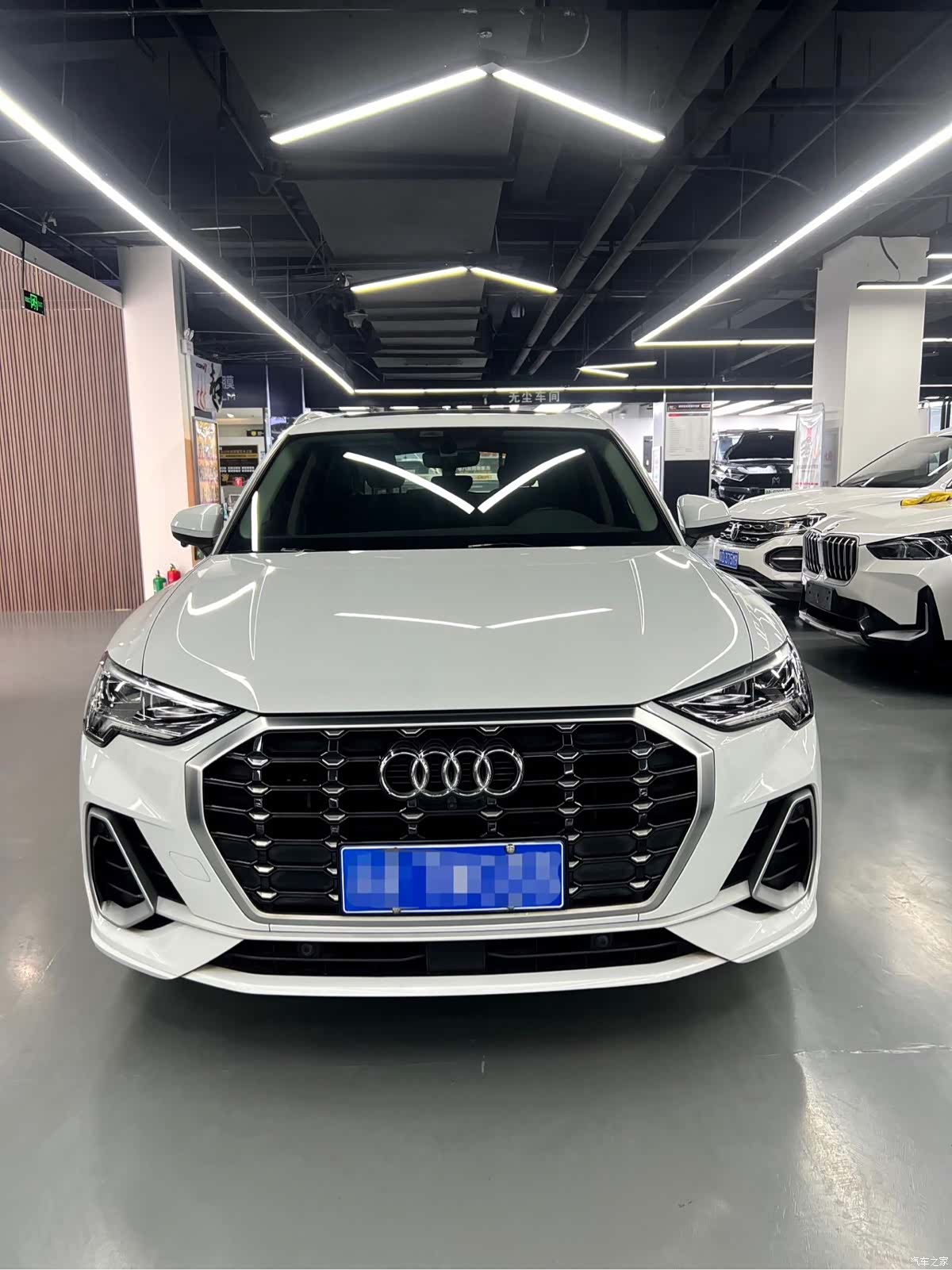 Audi Q3, 2023 2