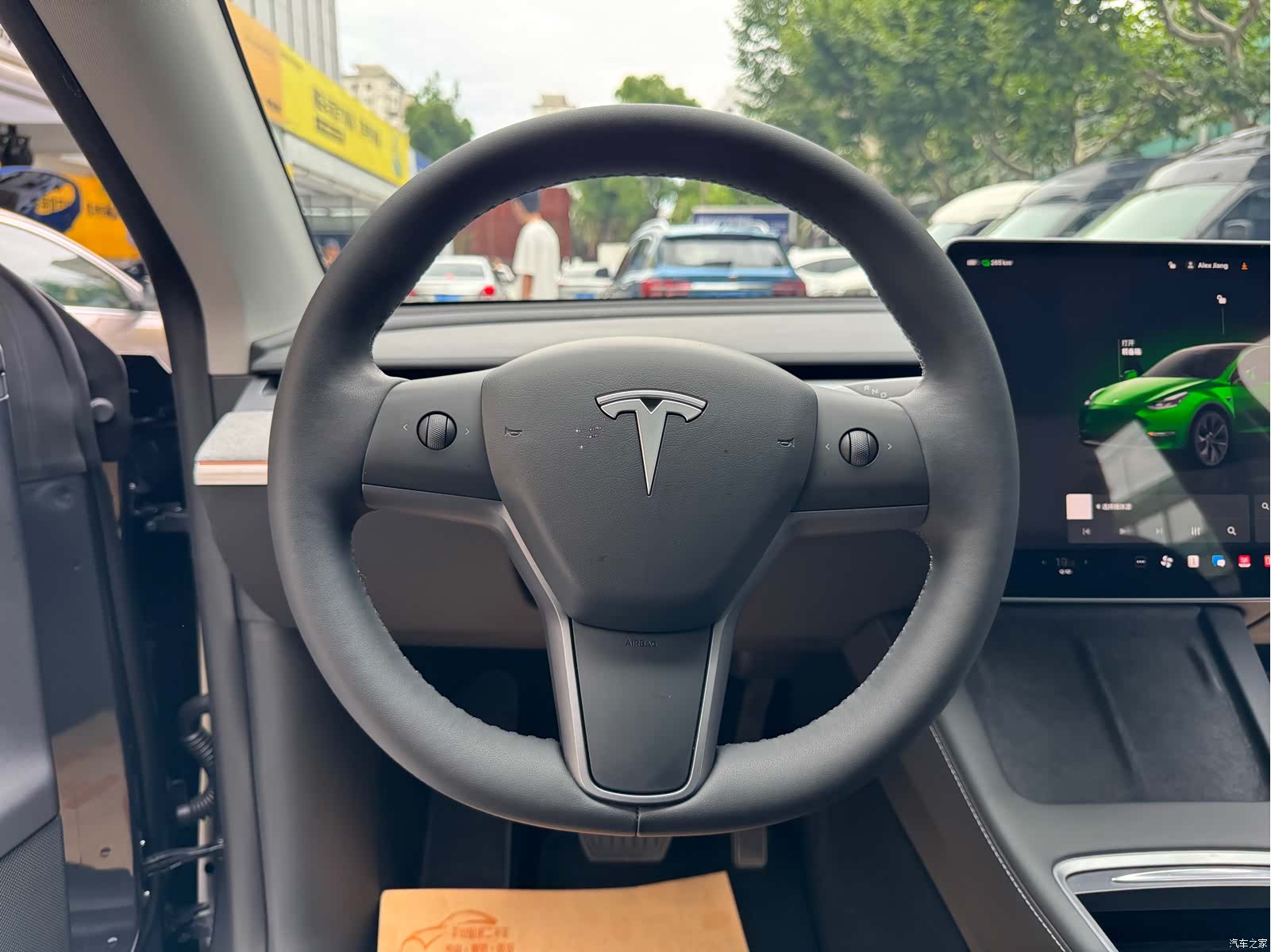 Tesla Model Y, 2023 11